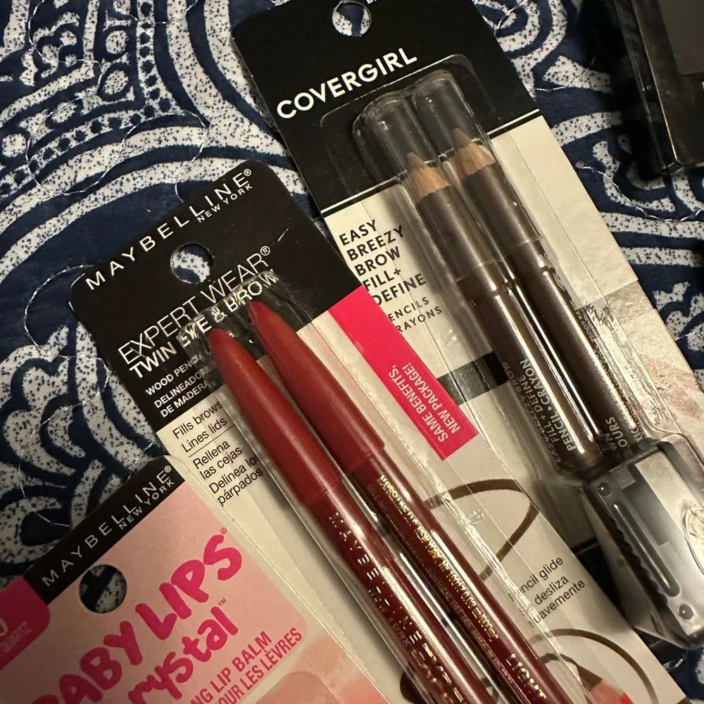 Maybelline Eye Shadow Bundle & More   Makeup Bundle #9 - Picture 8 of 10